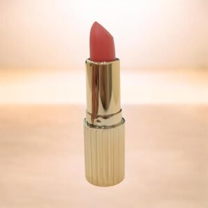 Lipstick Natural Pink - creamy texture with a satin-like finish